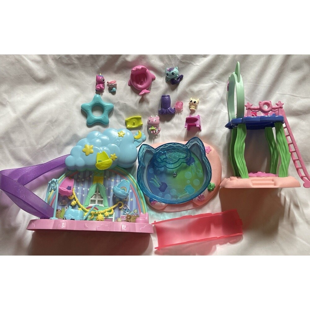 Gabby's Dollhouse Pool Playset Purr-ific Cat Adventures & Kitty Care Playroom